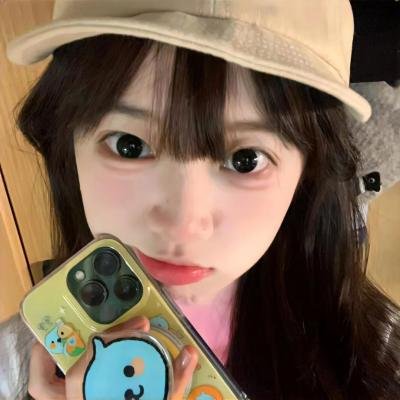9顶假发的女孩